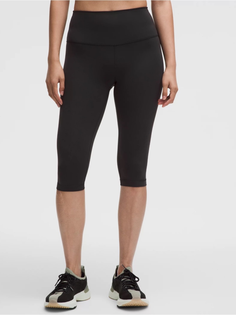 lululemon athletica Black High Waisted Capri Compression Leggings size small